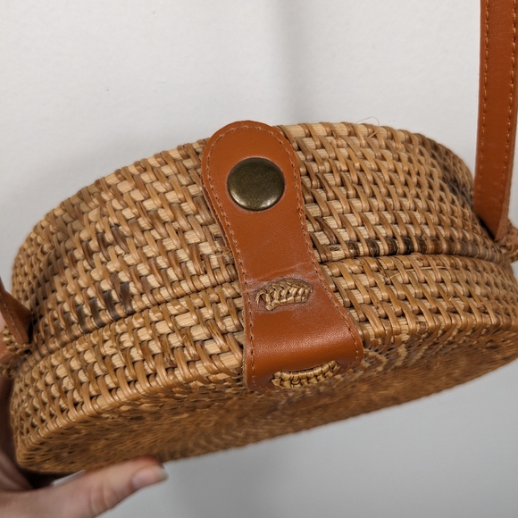Vintage Wicker Rattan Circle Canteen Style Boho Crossbody Bag Purse - Picture 4 of 8